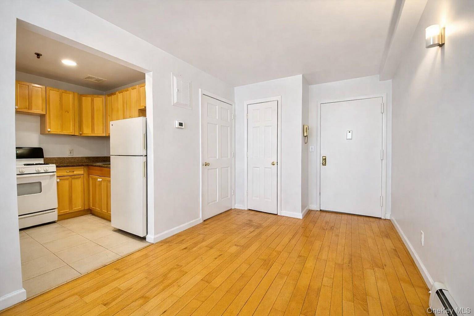 30-74-76 30th ST, Astoria, NY 11102