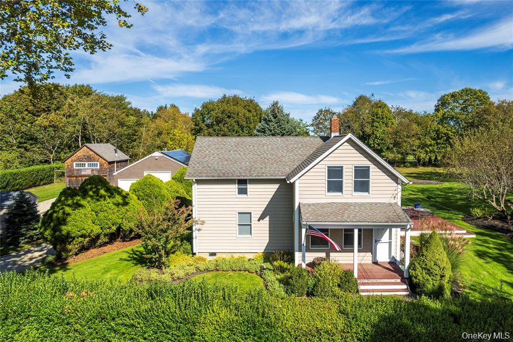3275 Skunk LN, Cutchogue, NY 11935