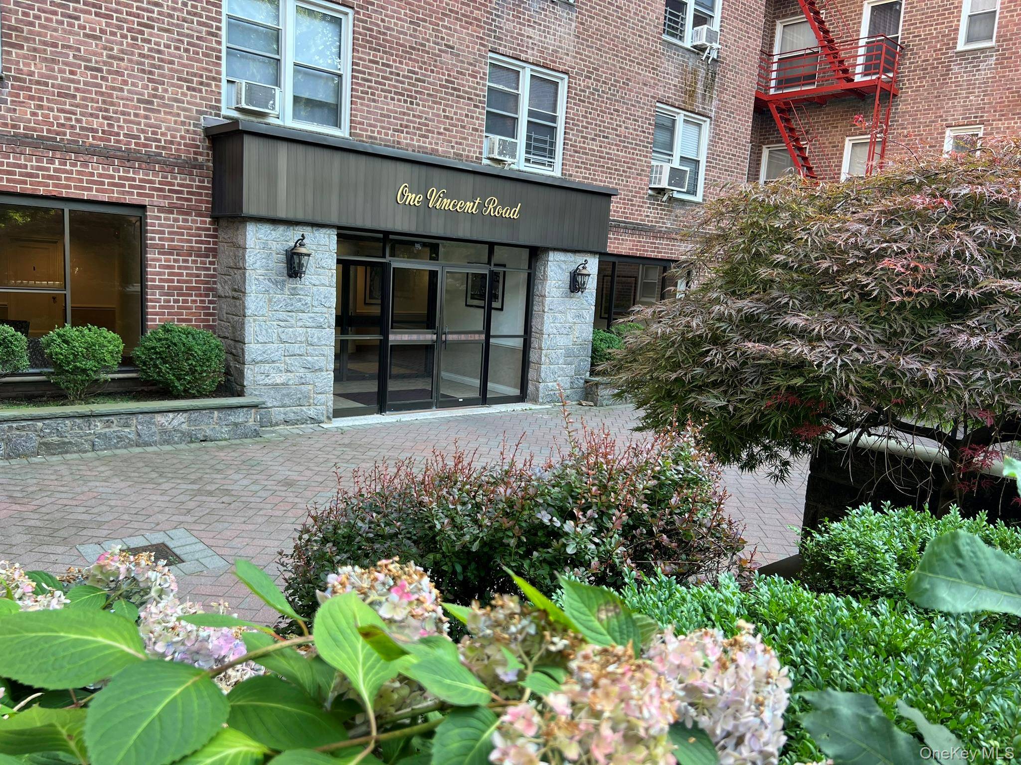 1 Vincent #Unit 3K, Bronxville, NY 10708