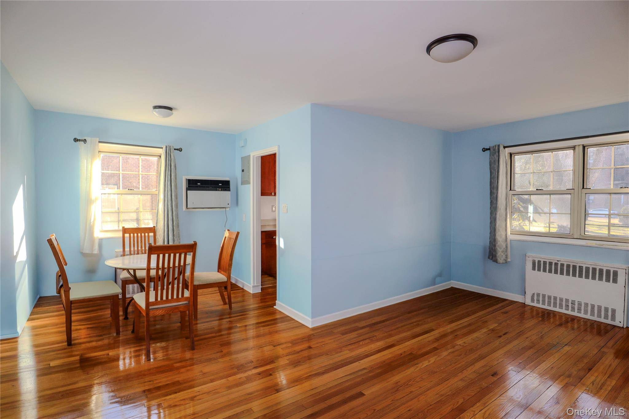 211-07 73 AVE #A, Bayside, NY 11364
