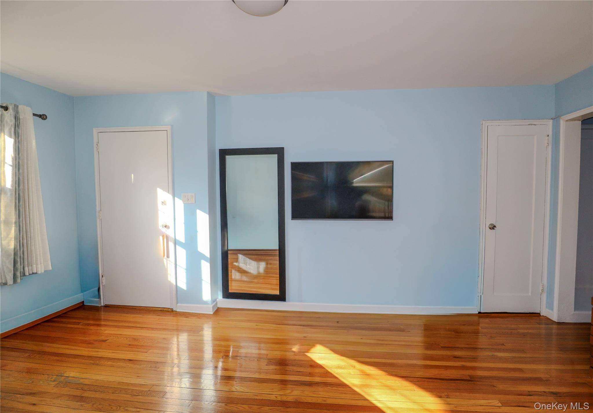 211-07 73 AVE #A, Bayside, NY 11364