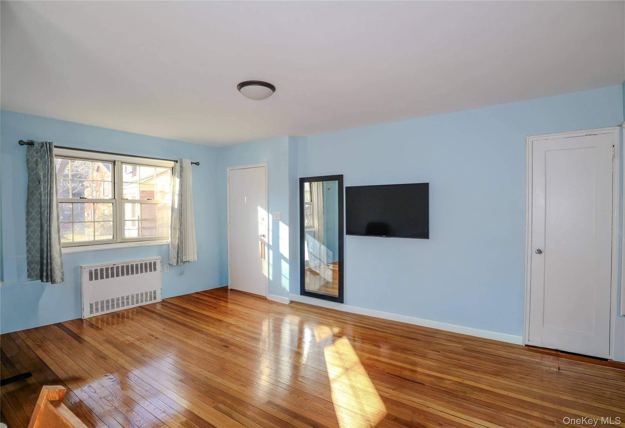 211-07 73 AVE #A, Bayside, NY 11364