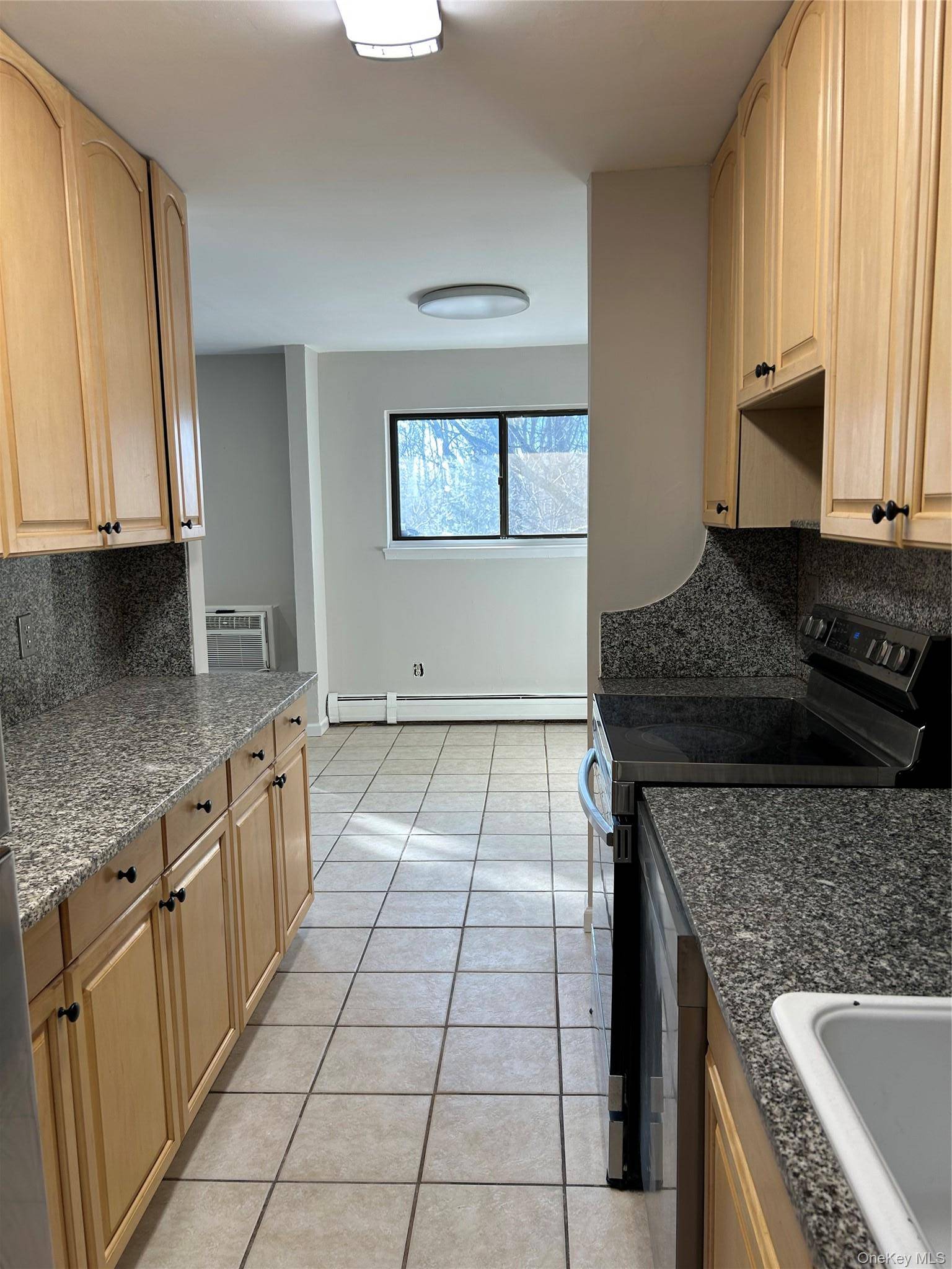 2 Secora RD #C7, Spring Valley, NY 10952