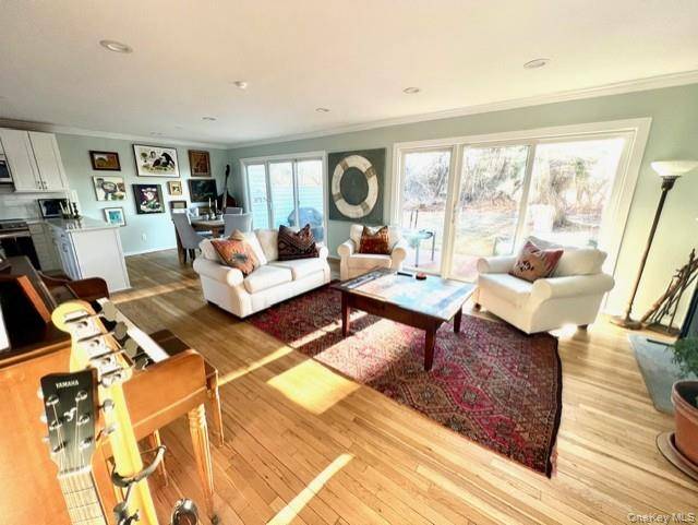 25 Mitchell #3, Westhampton Beach, NY 11978