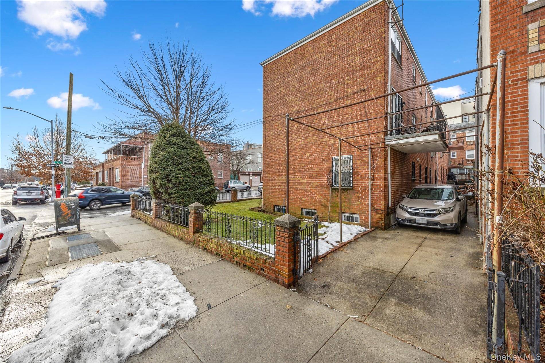 2504 42nd ST, Astoria, NY 11103