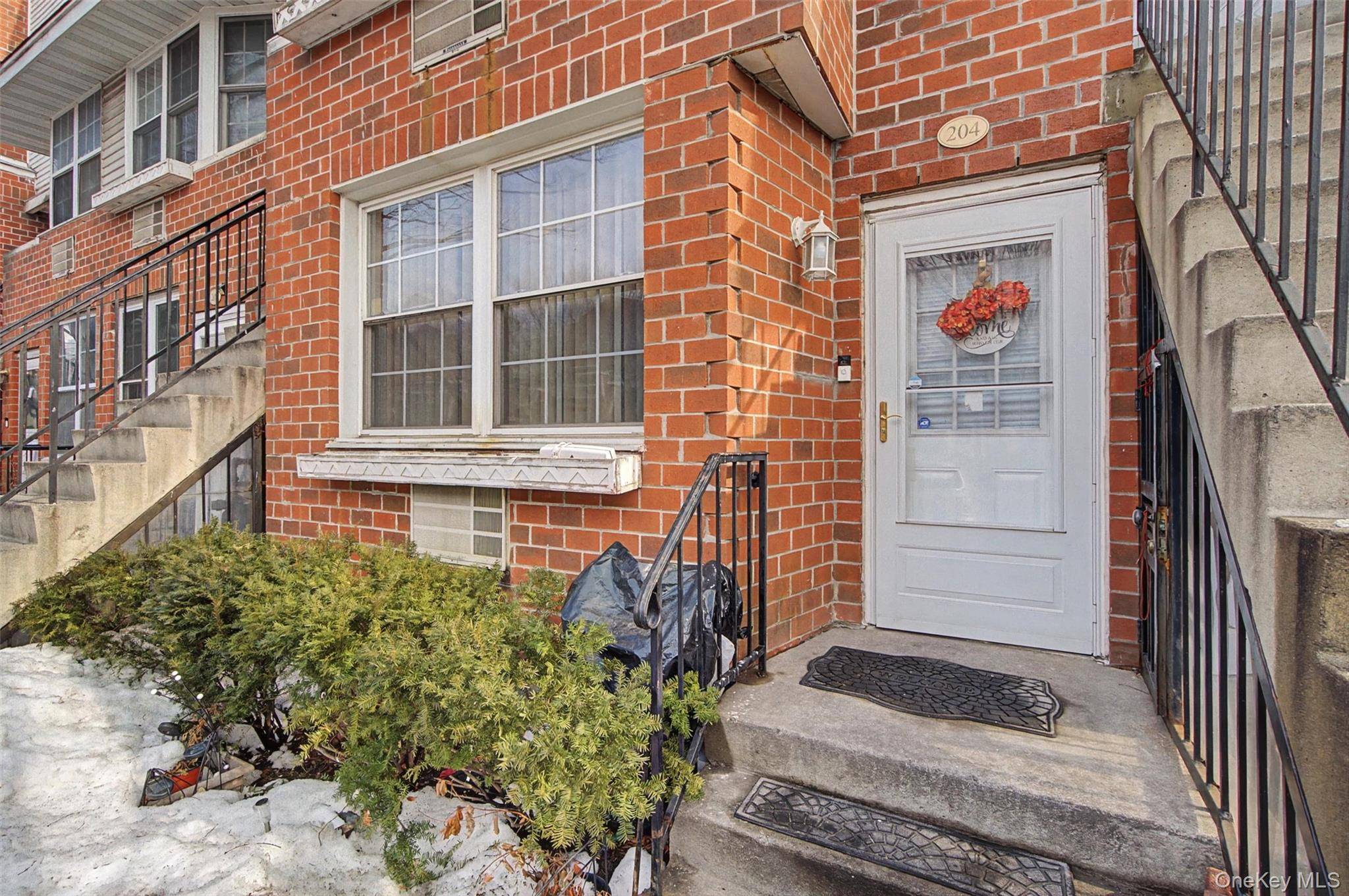 204 Sunset BLVD #12204, Bronx, NY 10473