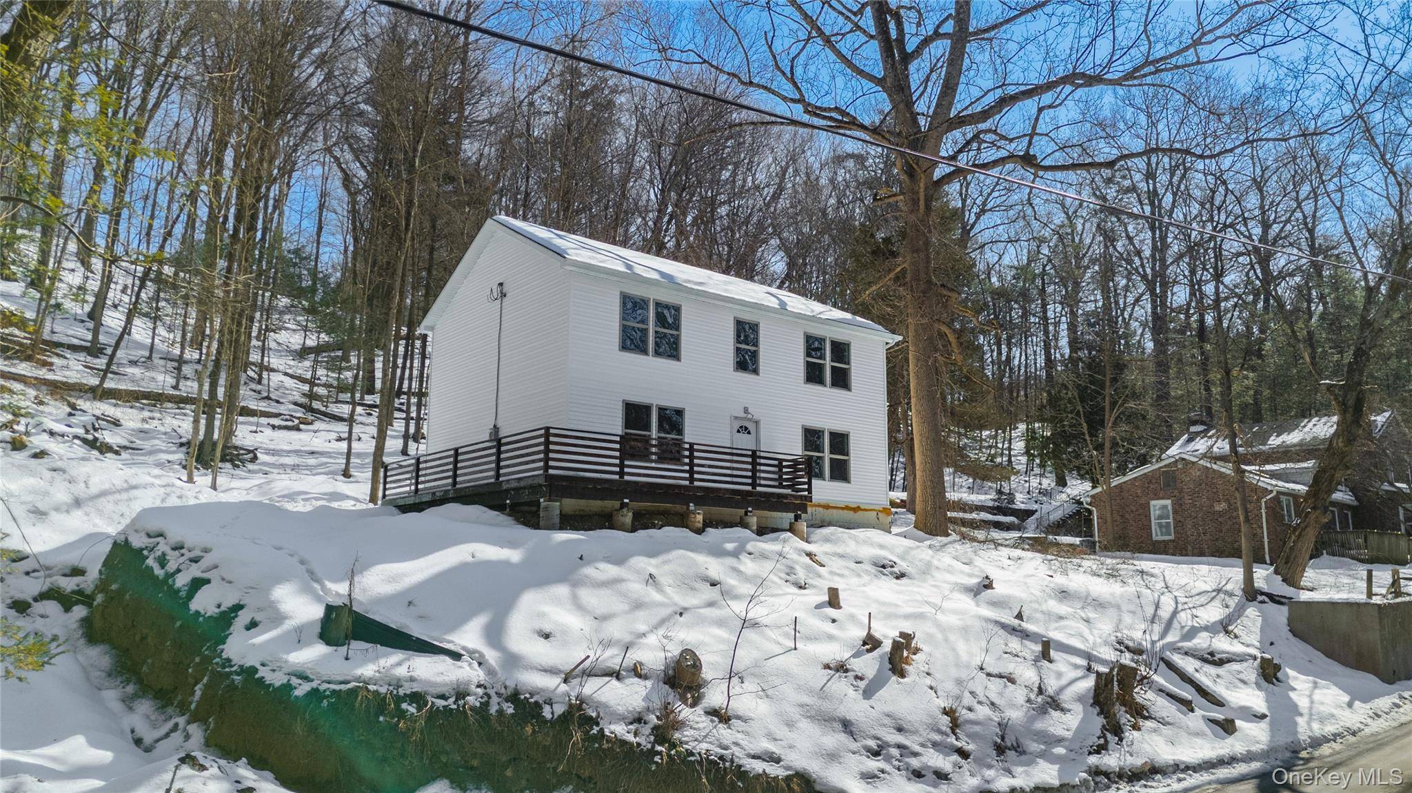 525 Millbrook DR, Esopus, NY 12429