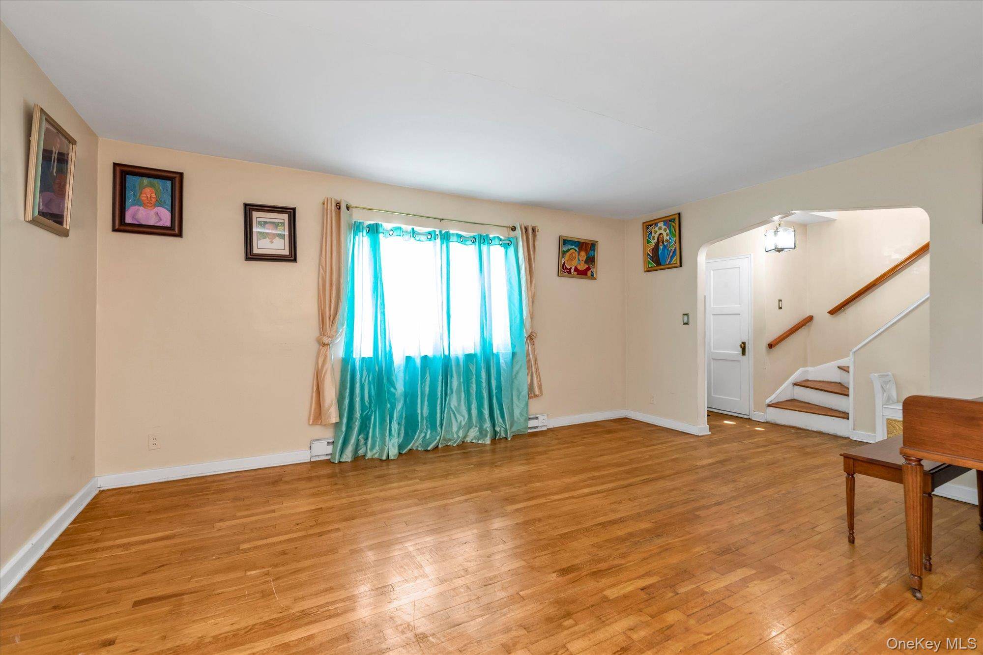 112 Ann ST, Valley Stream, NY 11580