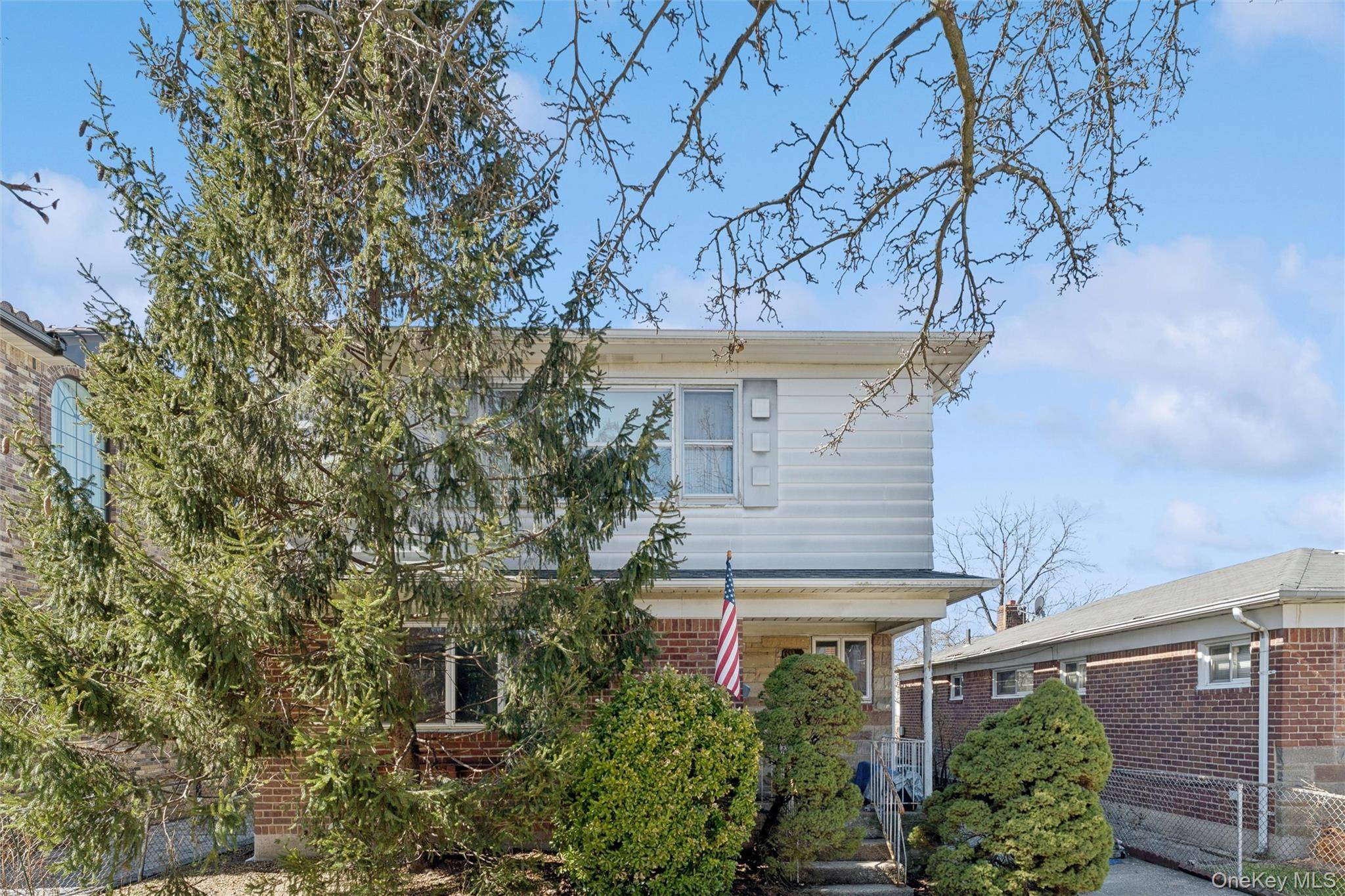 6912 Cloverdale BLVD, Oakland Gardens, NY 11364