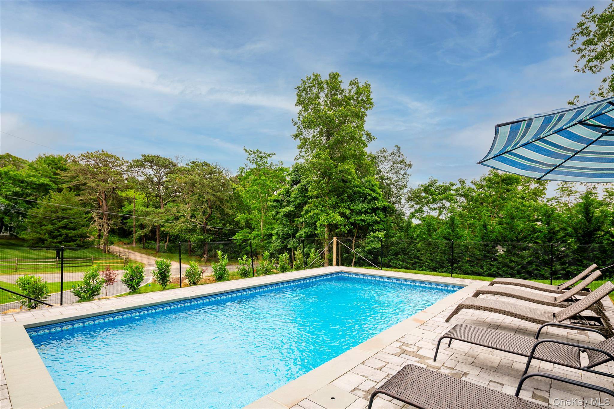 15 S Beach RD, Southampton, NY 11968
