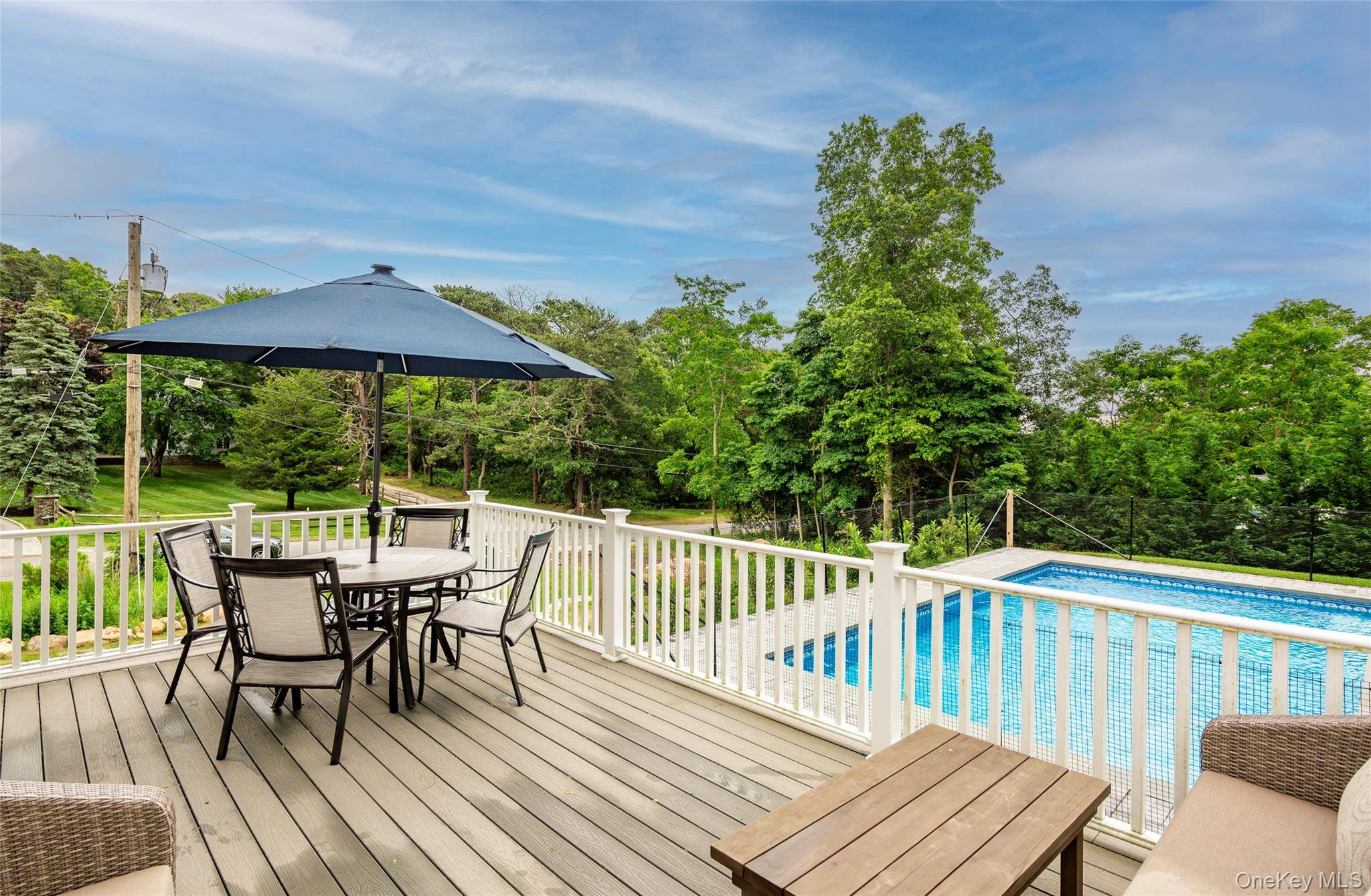 15 S Beach RD, Southampton, NY 11968