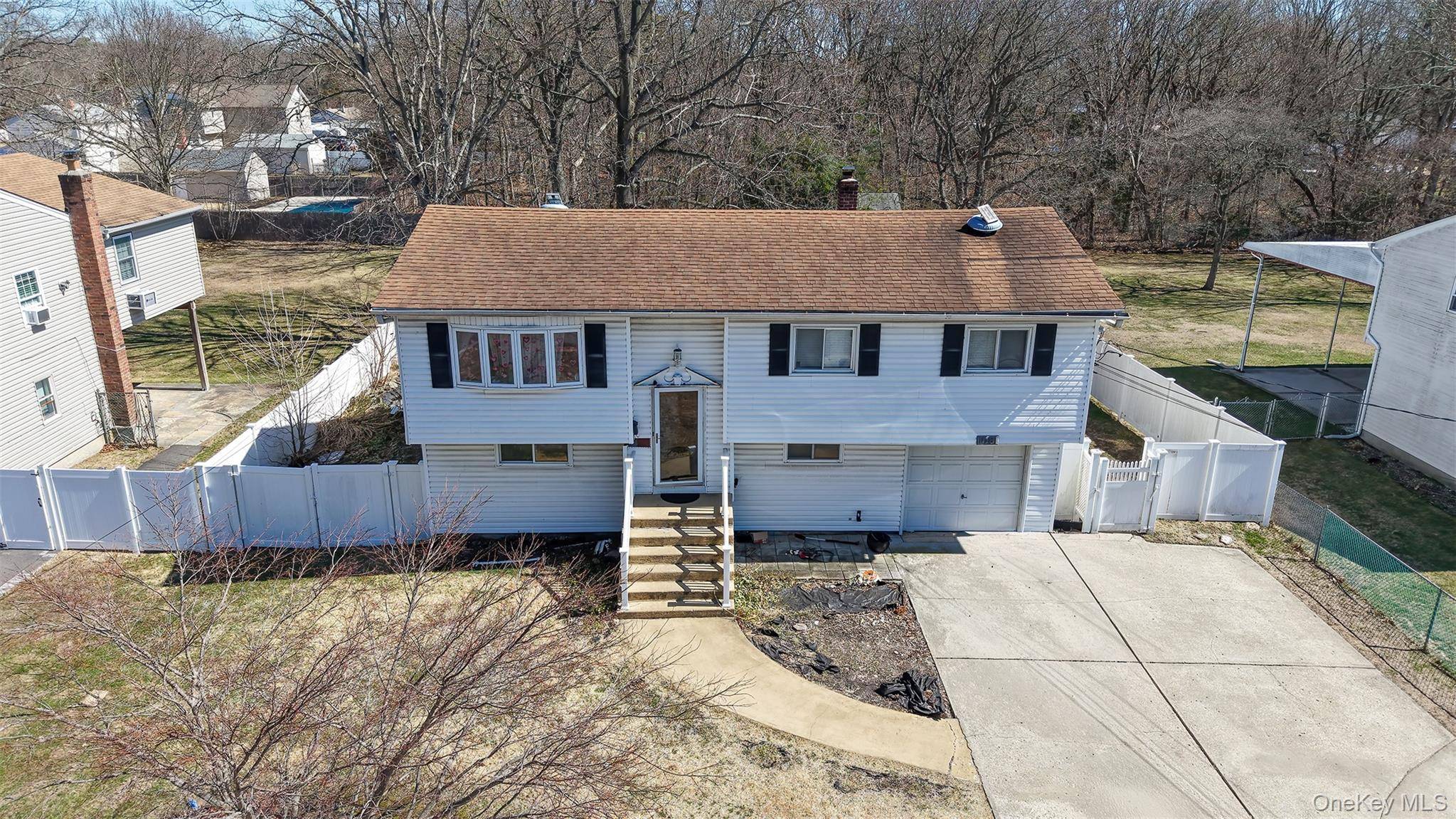 1081 Bay Shore AVE, Bay Shore, NY 11706