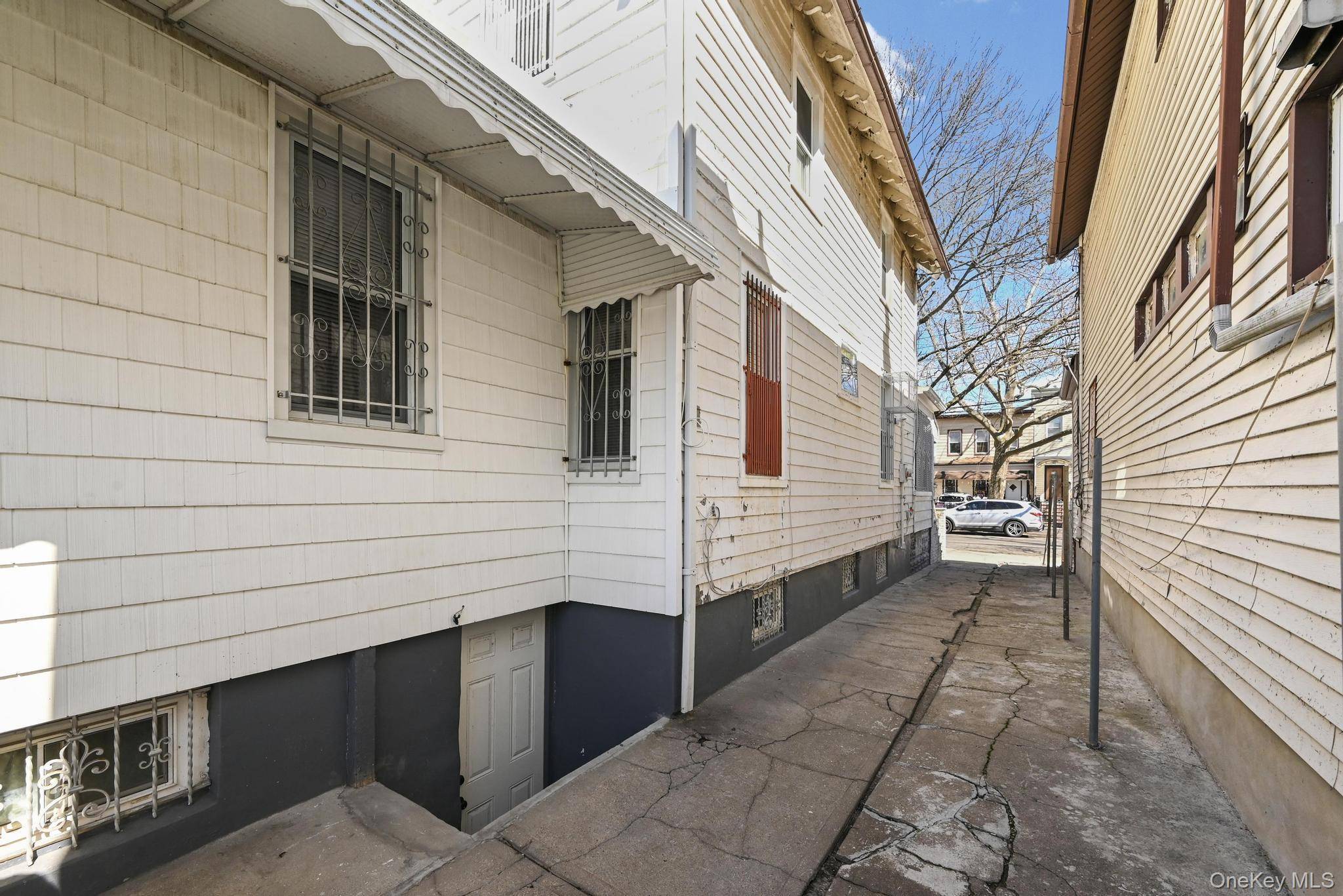 54 Chestnut ST, Brooklyn, NY 11208
