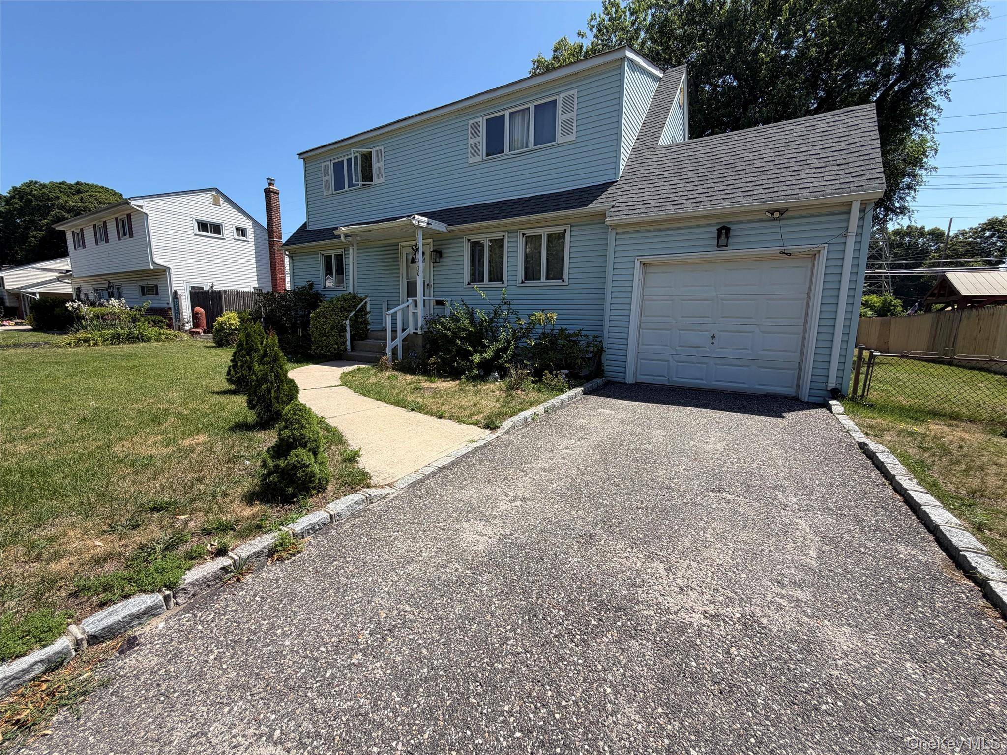 30 Eastwood BLVD, Centereach, NY 11720