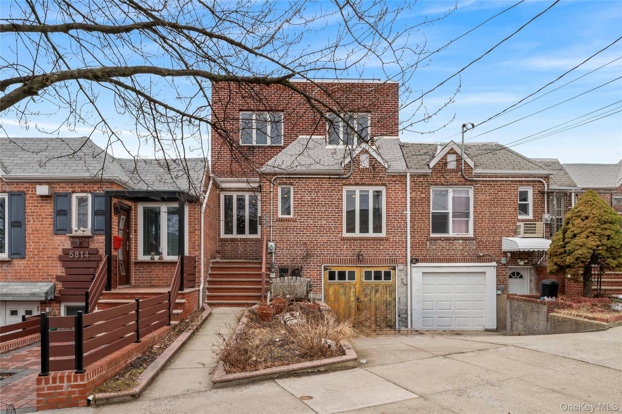 58-12 77th PL, Middle Village, NY 11379
