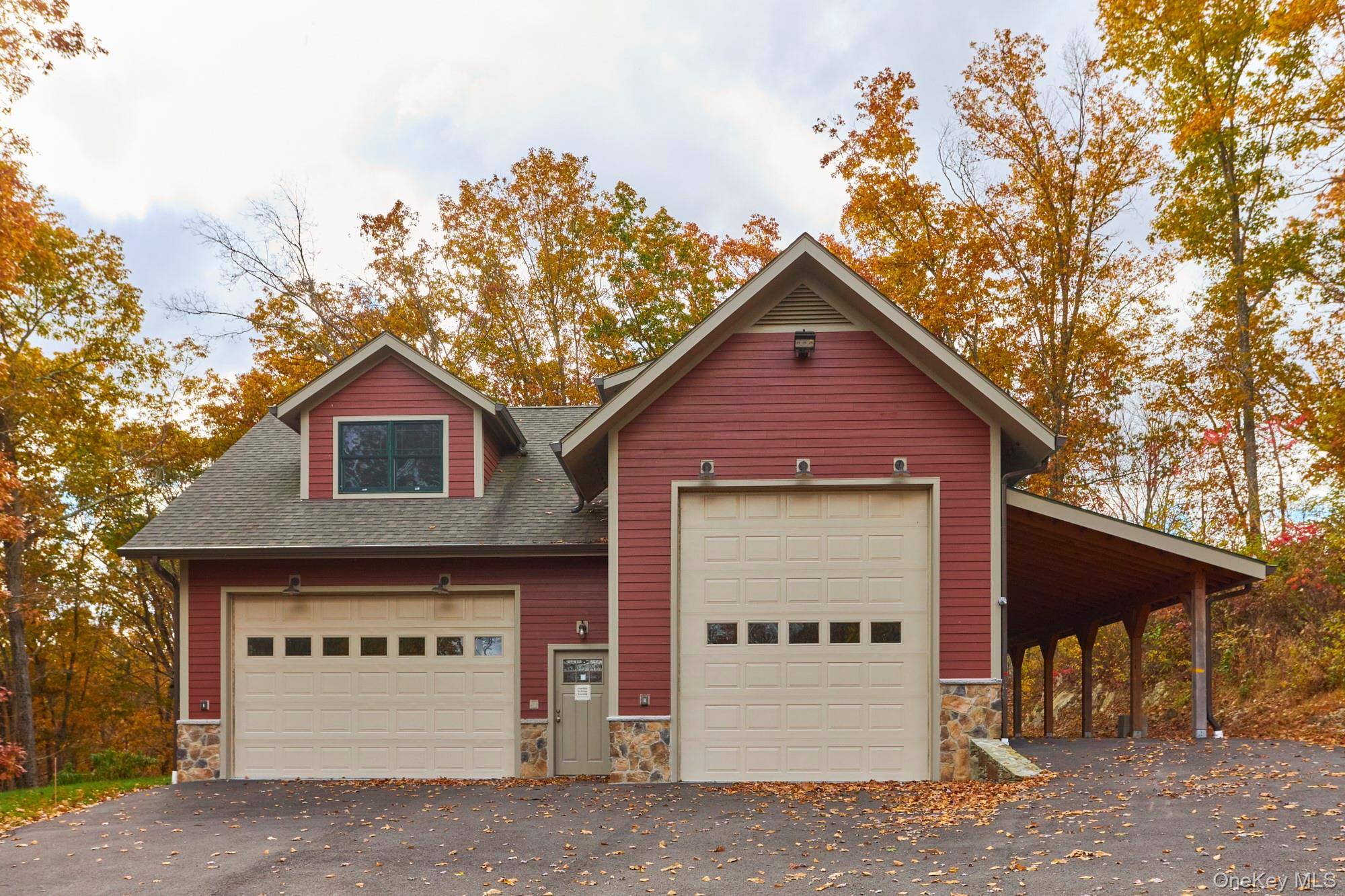 203 Silver Lake RD, Rhinebeck, NY 12572