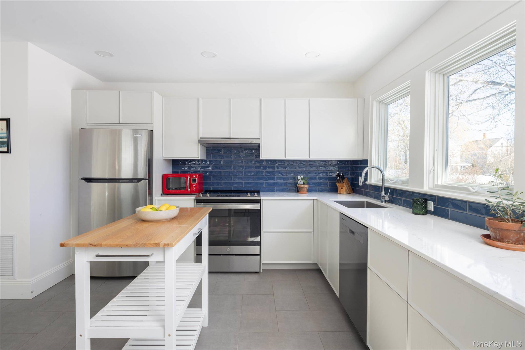 446 6th ST, Greenport, NY 11944