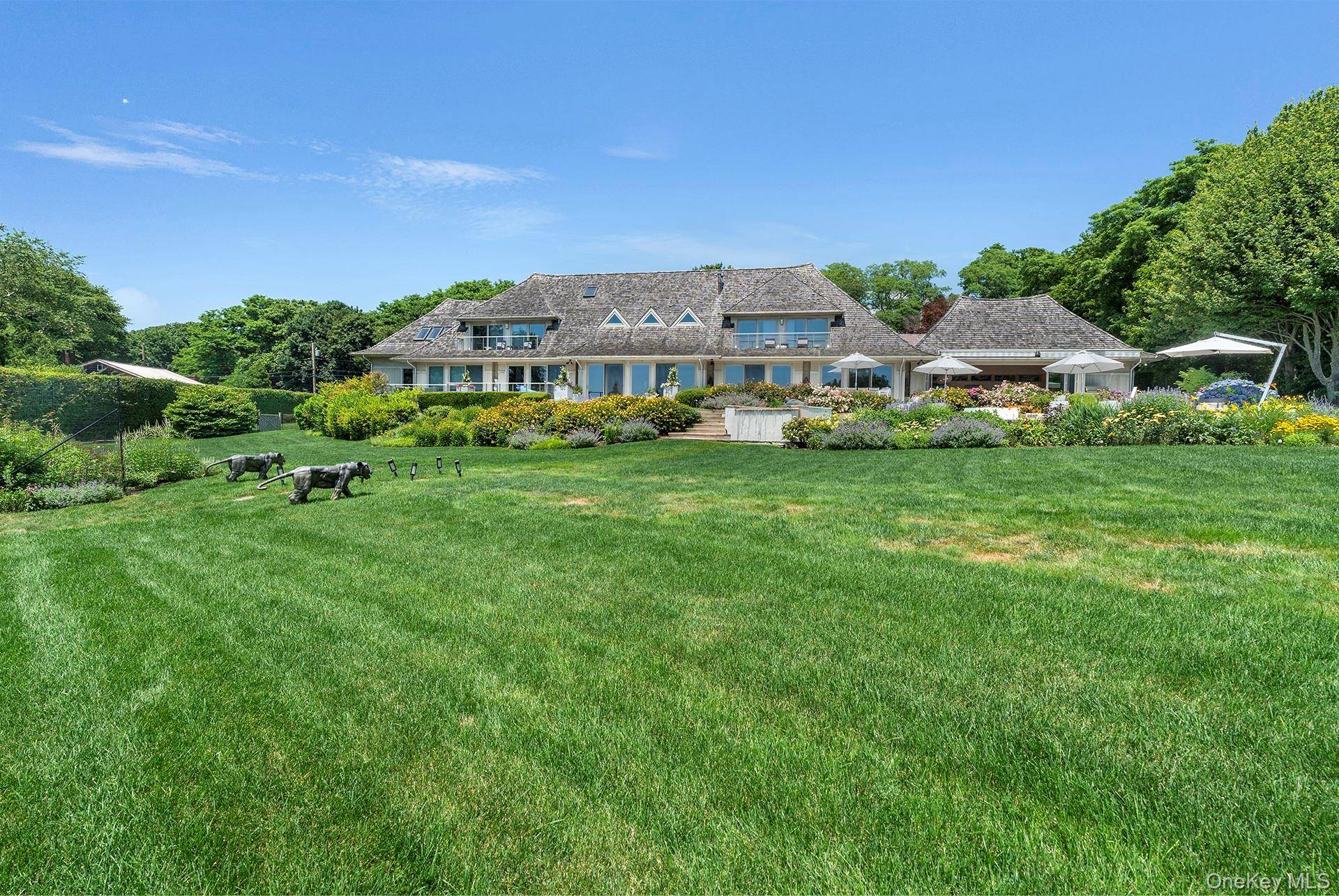 316 Deerfield RD, Water Mill, NY 11976