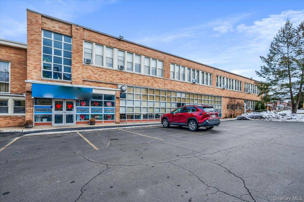 1346 Broadway, Hewlett, NY 11557