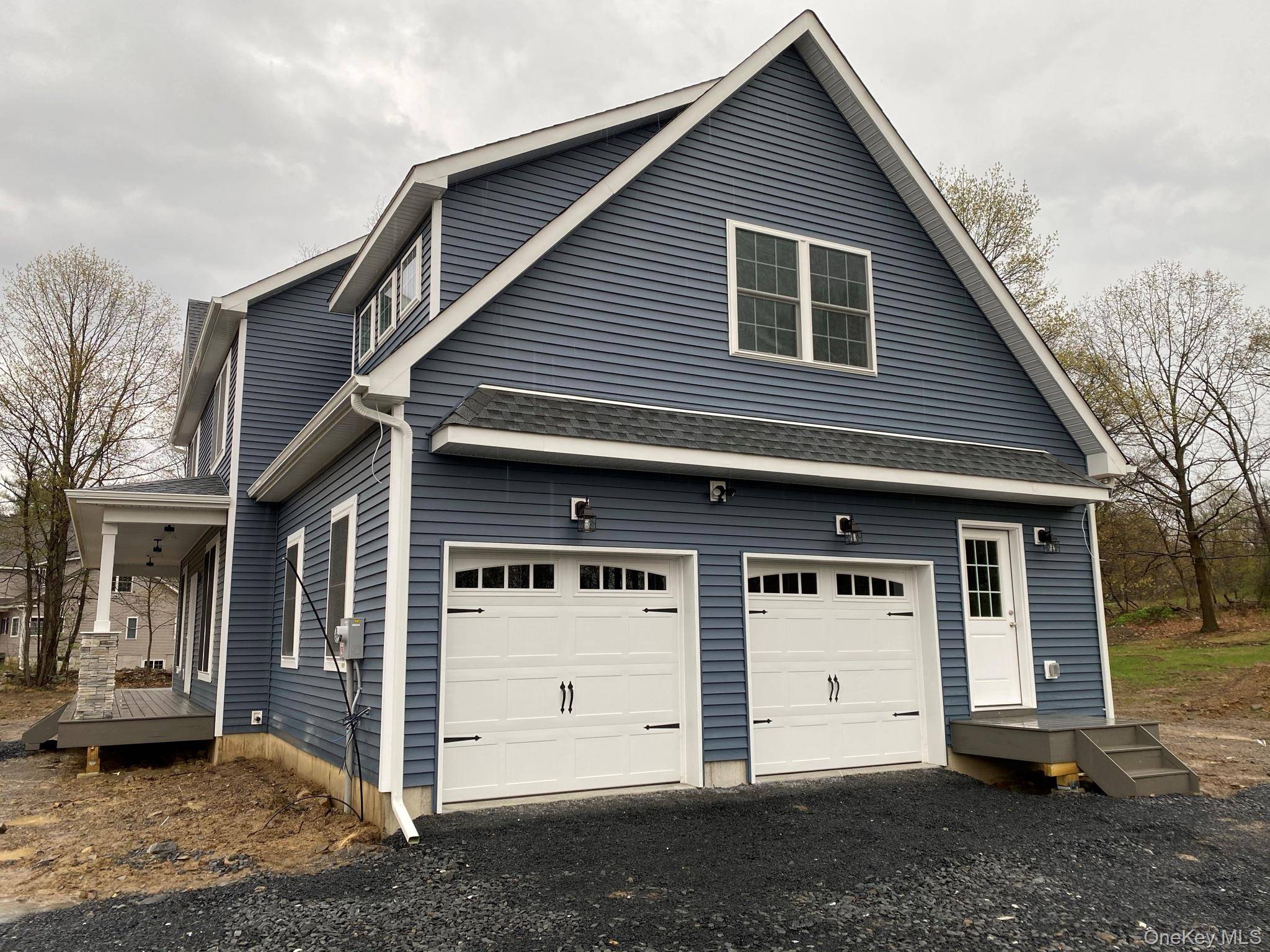 24 Sunset LN, New Hampton, NY 10958