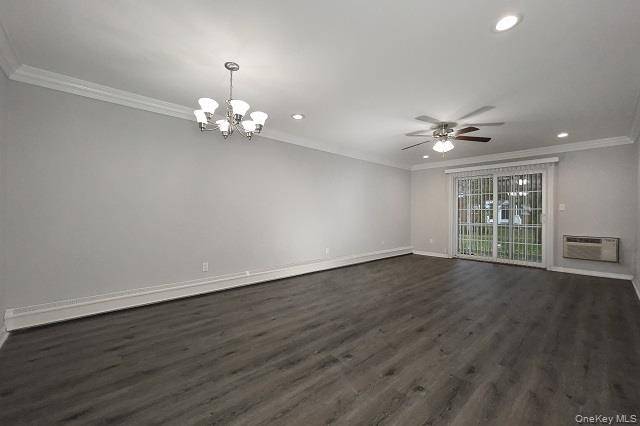 30 Westgate DR #HD13, Bohemia, NY 11716