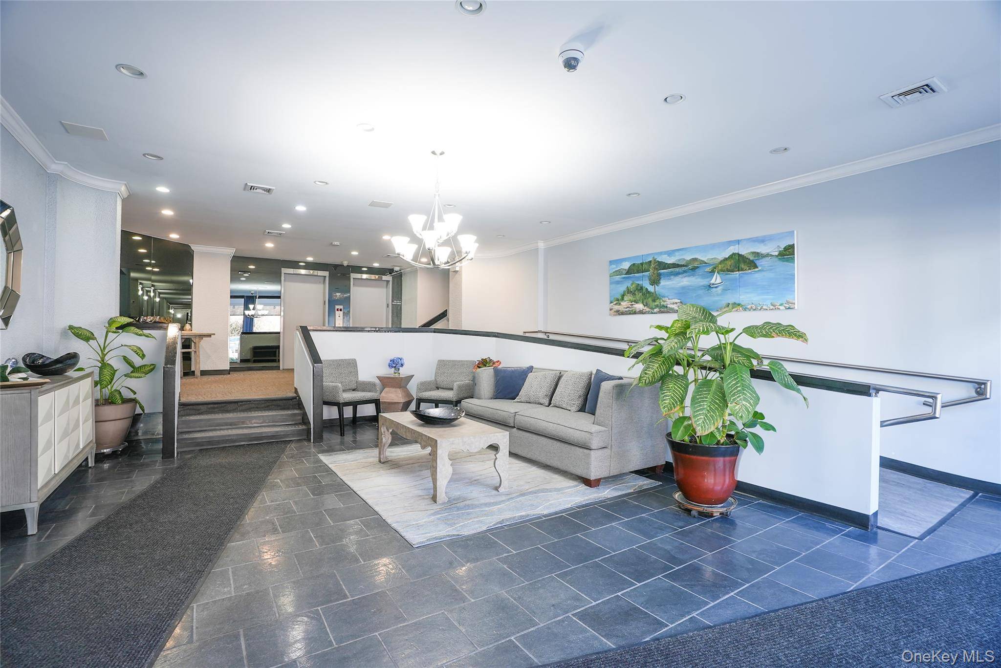 400 High Point DR #204, Hartsdale, NY 10530