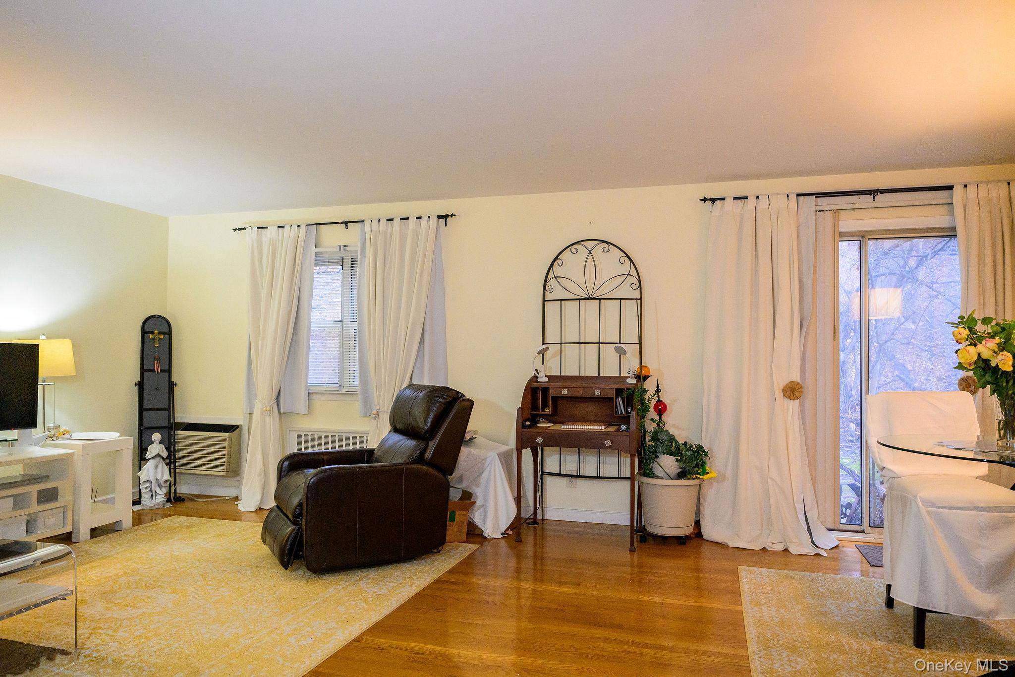155 Charter CIR #155, Ossining, NY 10562