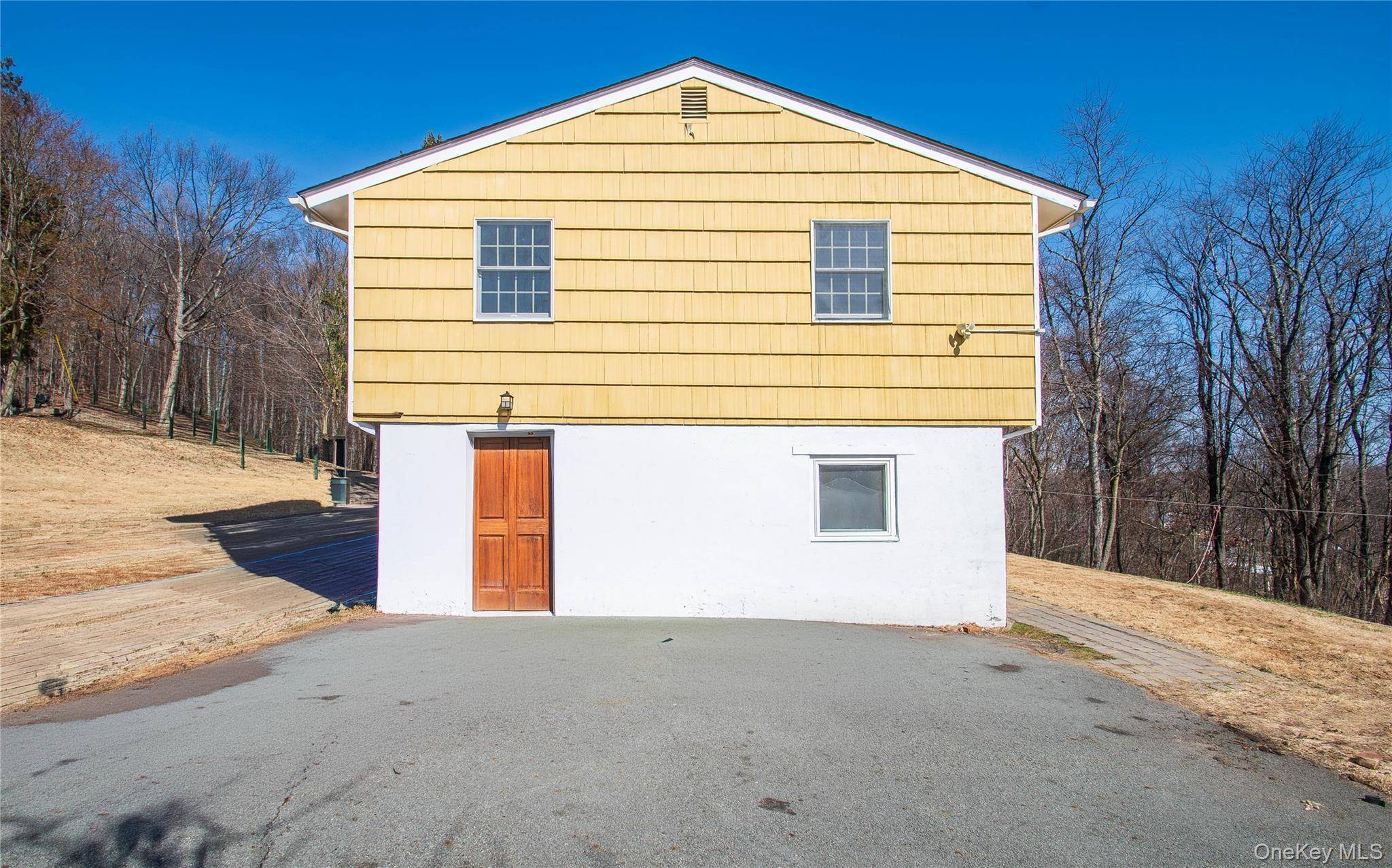 18 Russo DR, Newburgh, NY 12550
