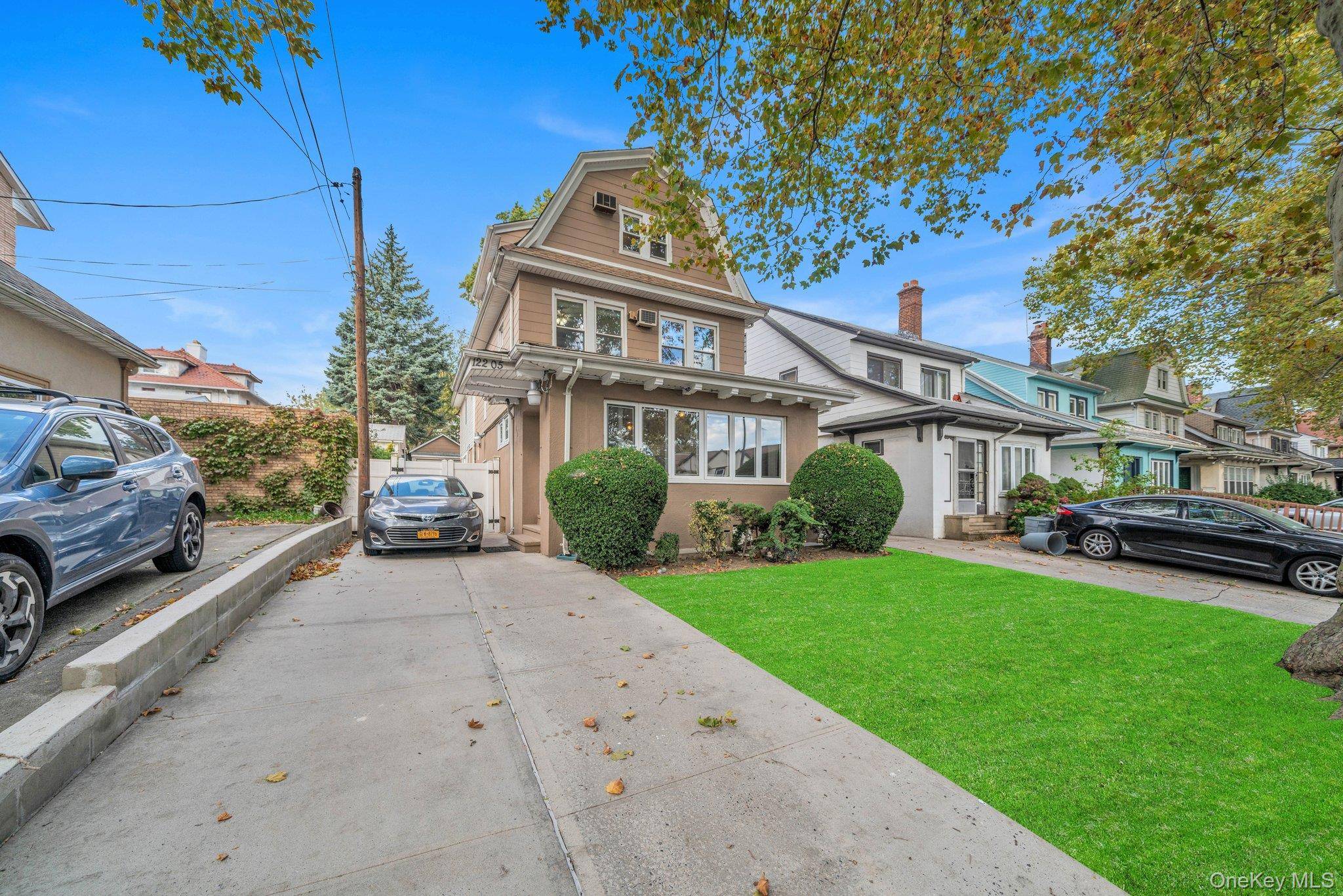 122-05 Metropolitan AVE, Kew Gardens, NY 11415