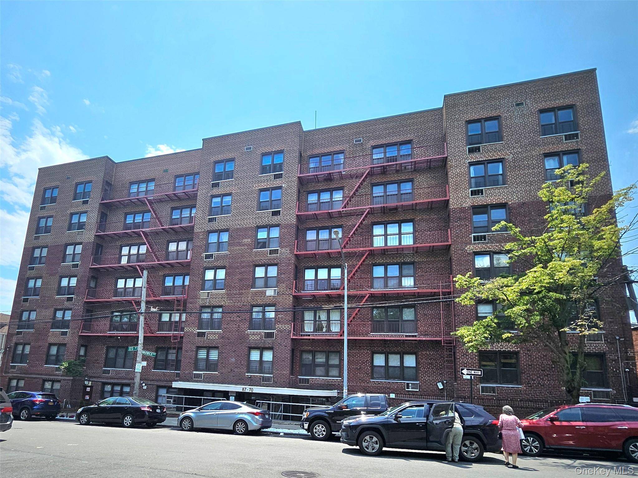 87-70 173 ST #4D, Jamaica, NY 11432