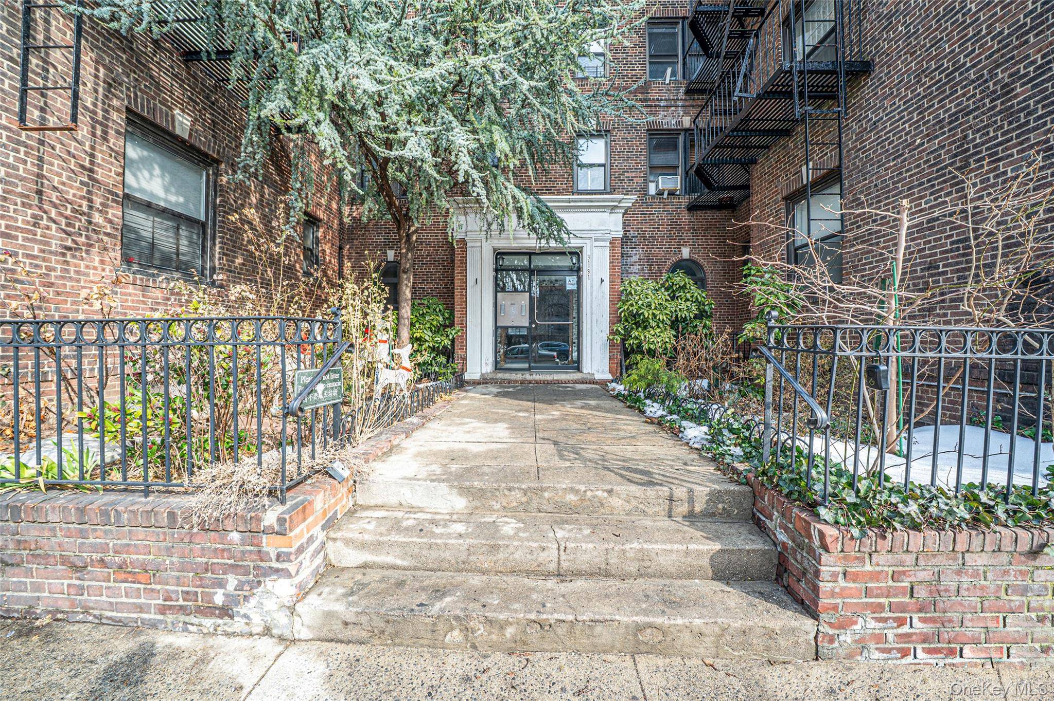 3131 54th Street #3K, Woodside, NY 11377