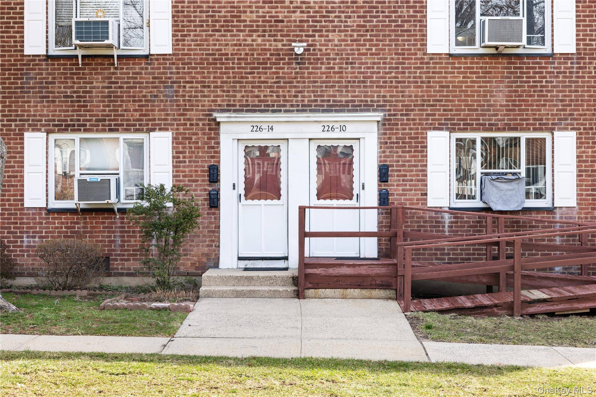 226-10 Manor RD #Upper, Queens Village, NY 11427