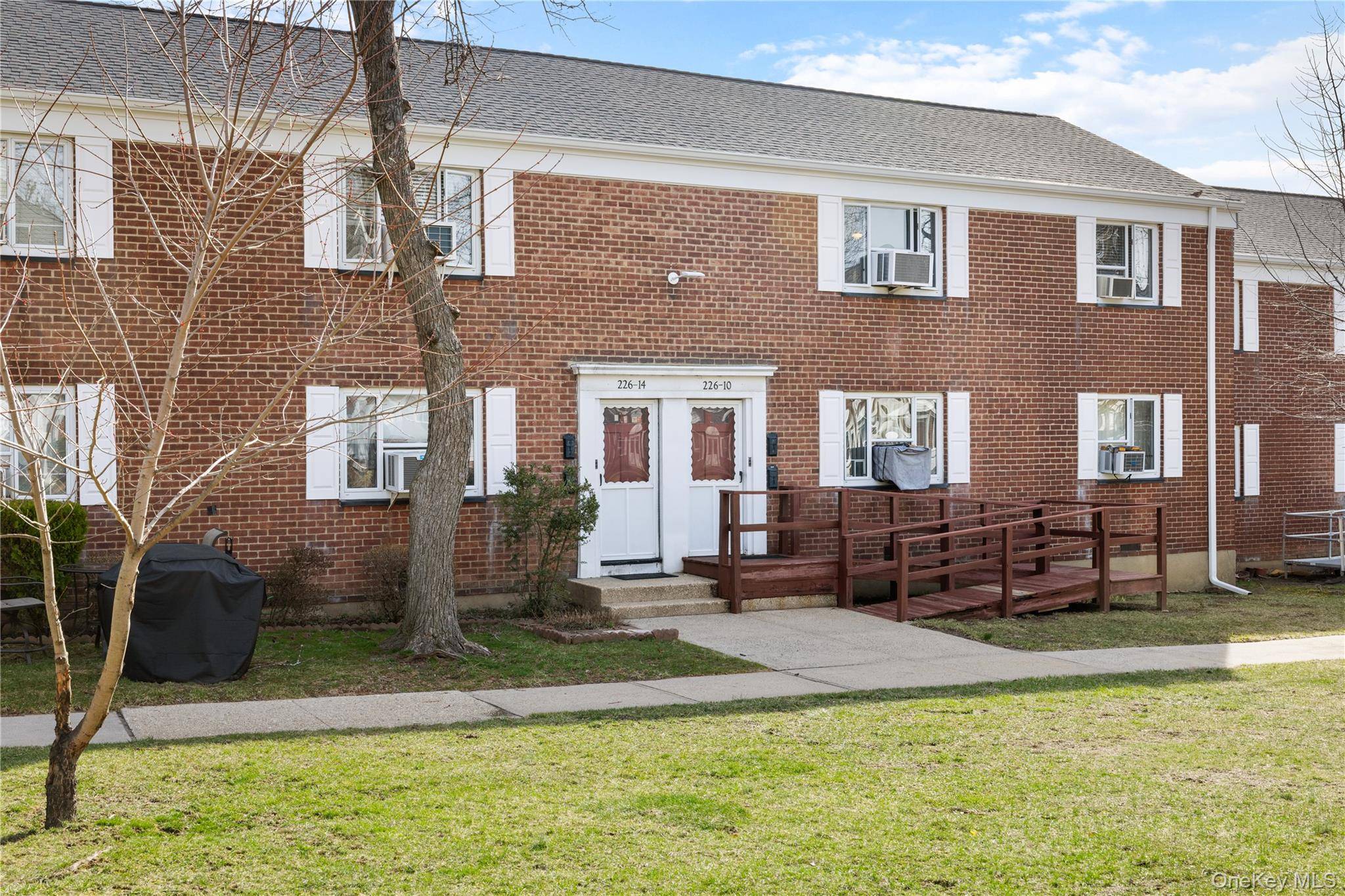 226-10 Manor RD #Upper, Queens Village, NY 11427