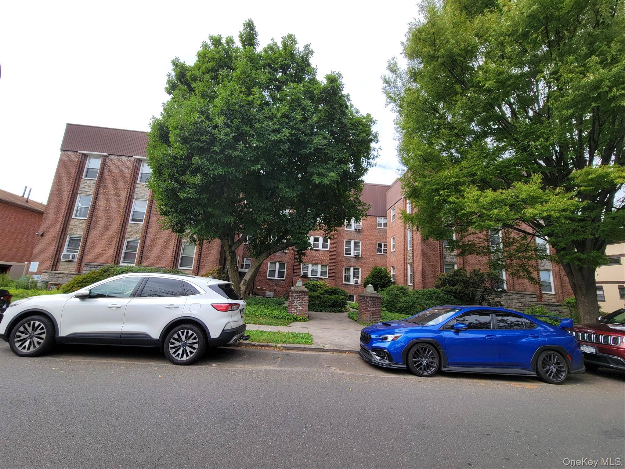 38-24 213th ST, Bayside, NY 11361