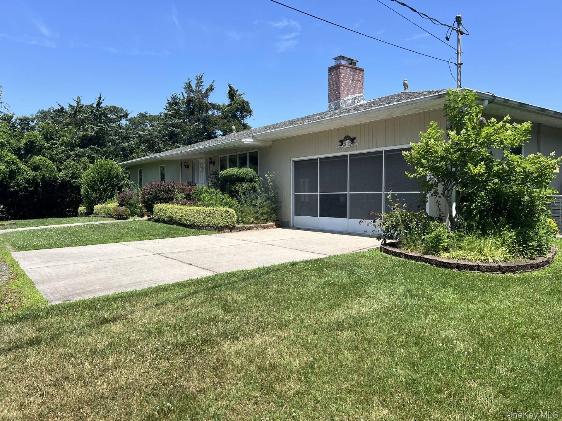 215 Leon RD, Southold, NY 11971