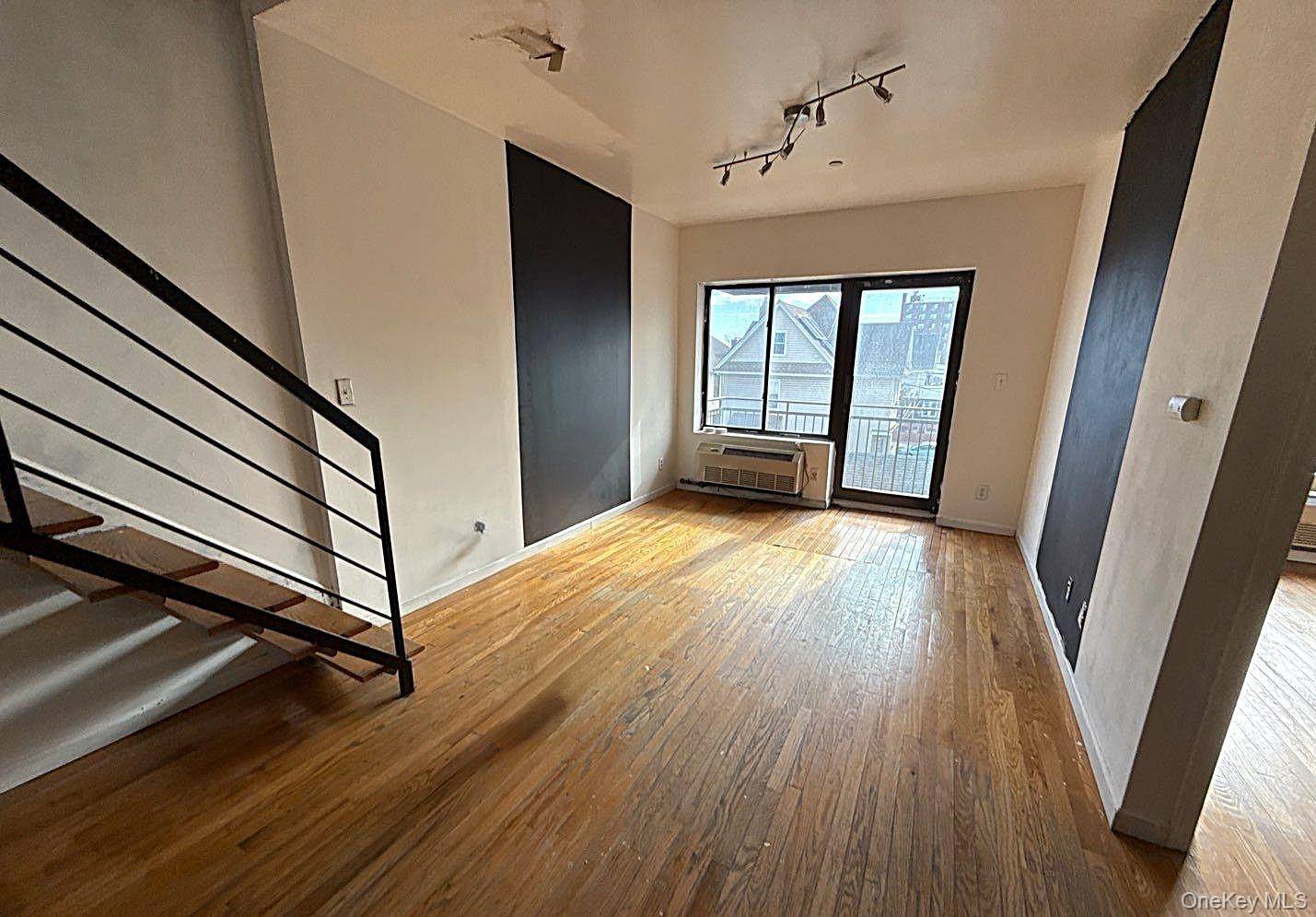 175-28 89th AVE #C, Jamaica, NY 11432