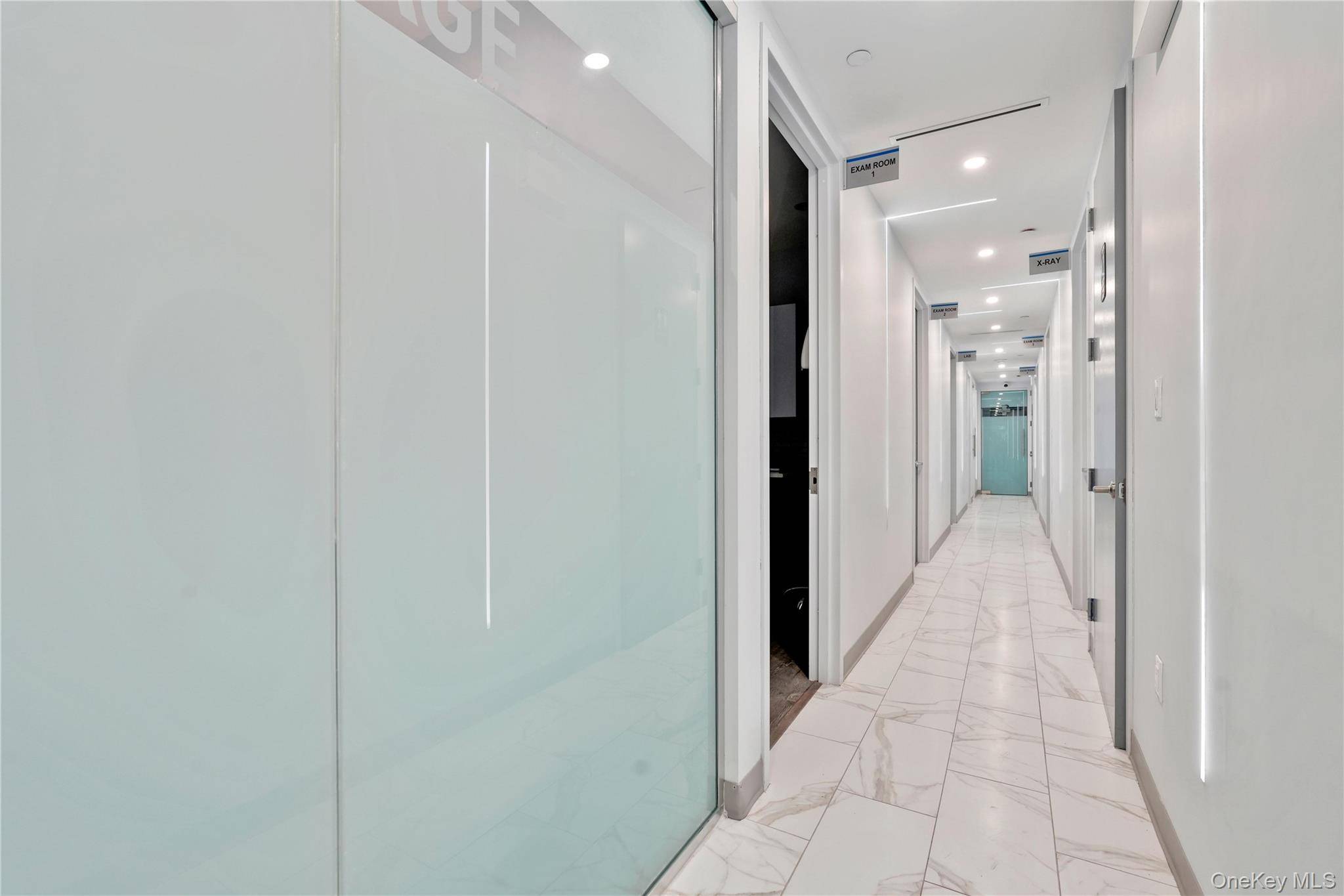 65-27 Roosevelt Ave, Woodside, NY 11377