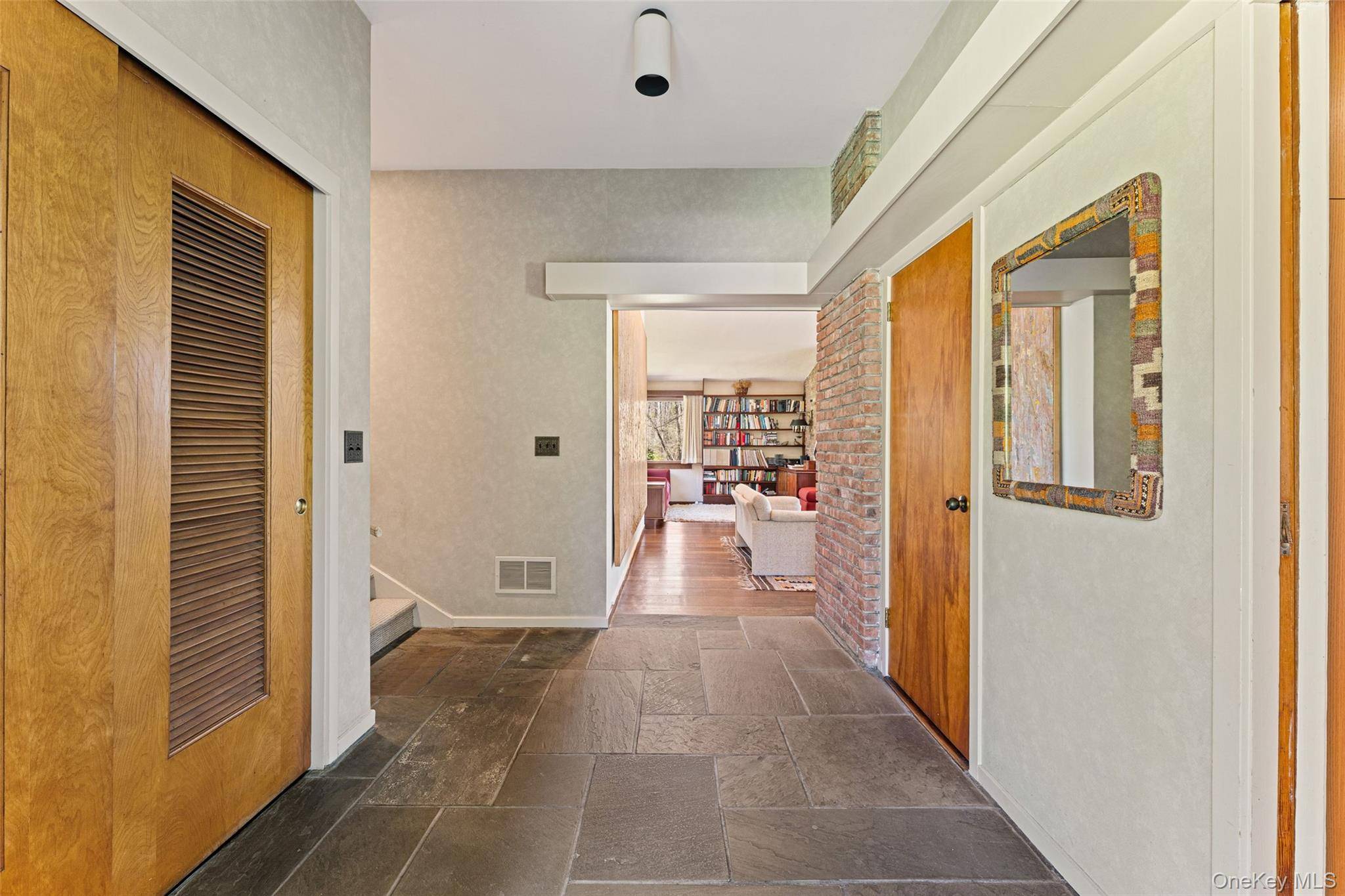 98 Cushman RD, Scarsdale, NY 10583