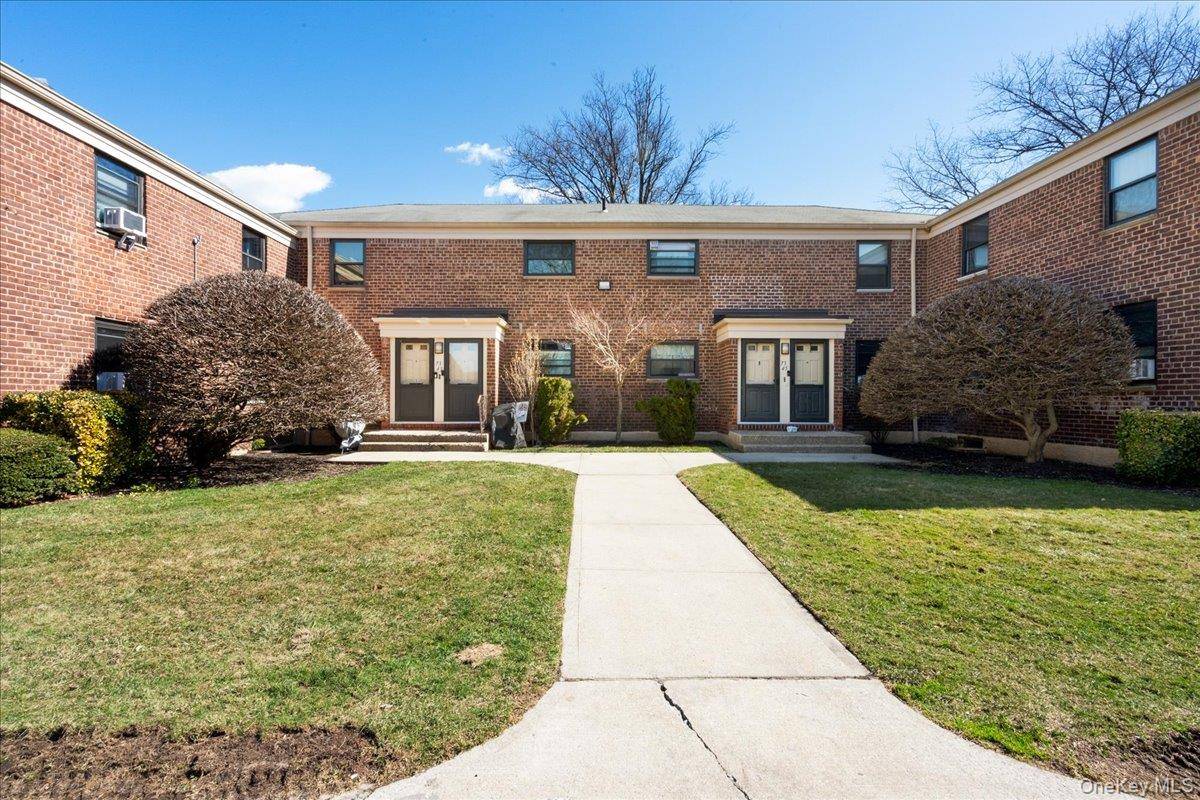 7343 217th ST #366B1, Oakland Gardens, NY 11364