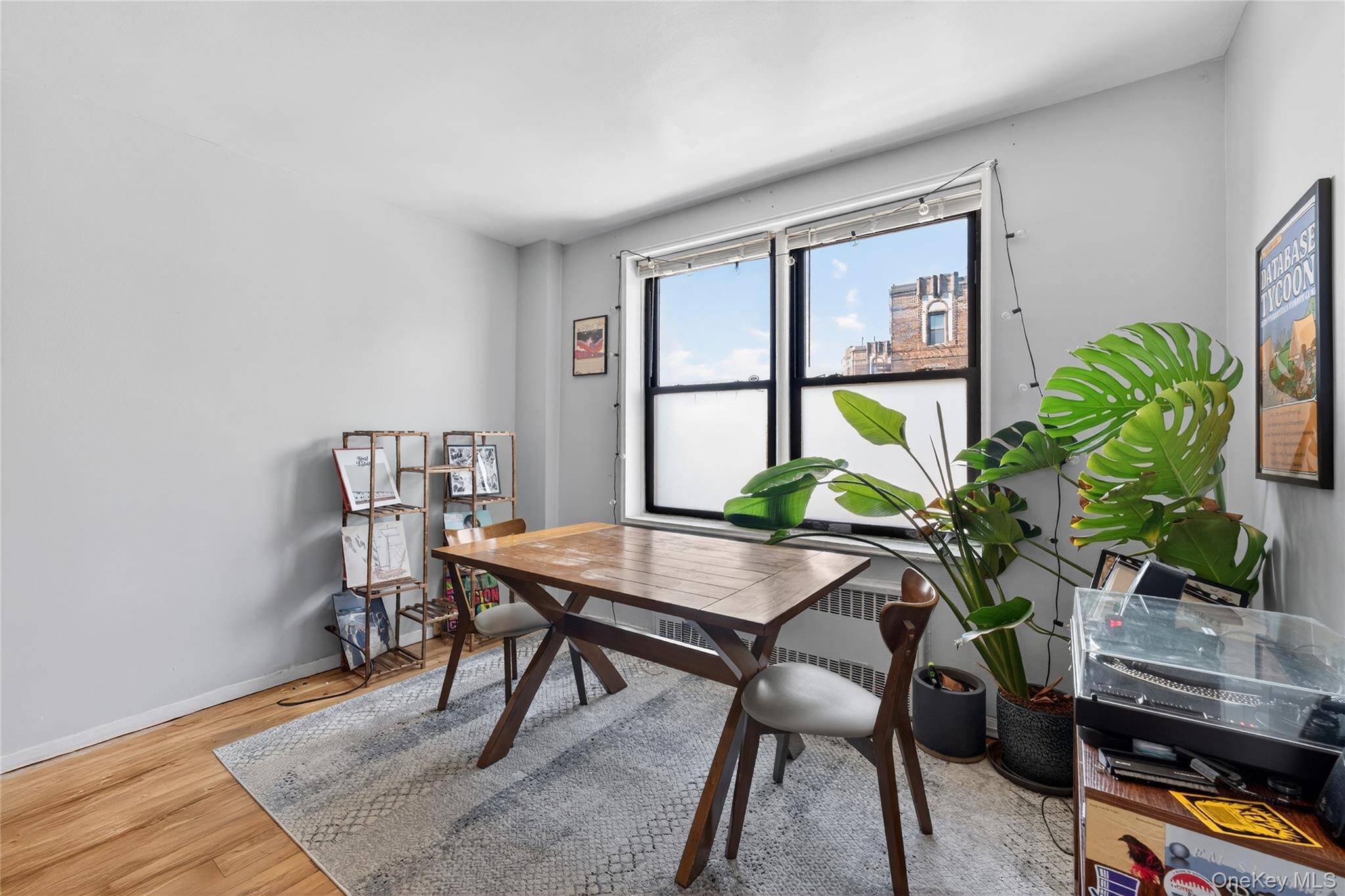 8385 116th ST #4L, Kew Gardens, NY 11418
