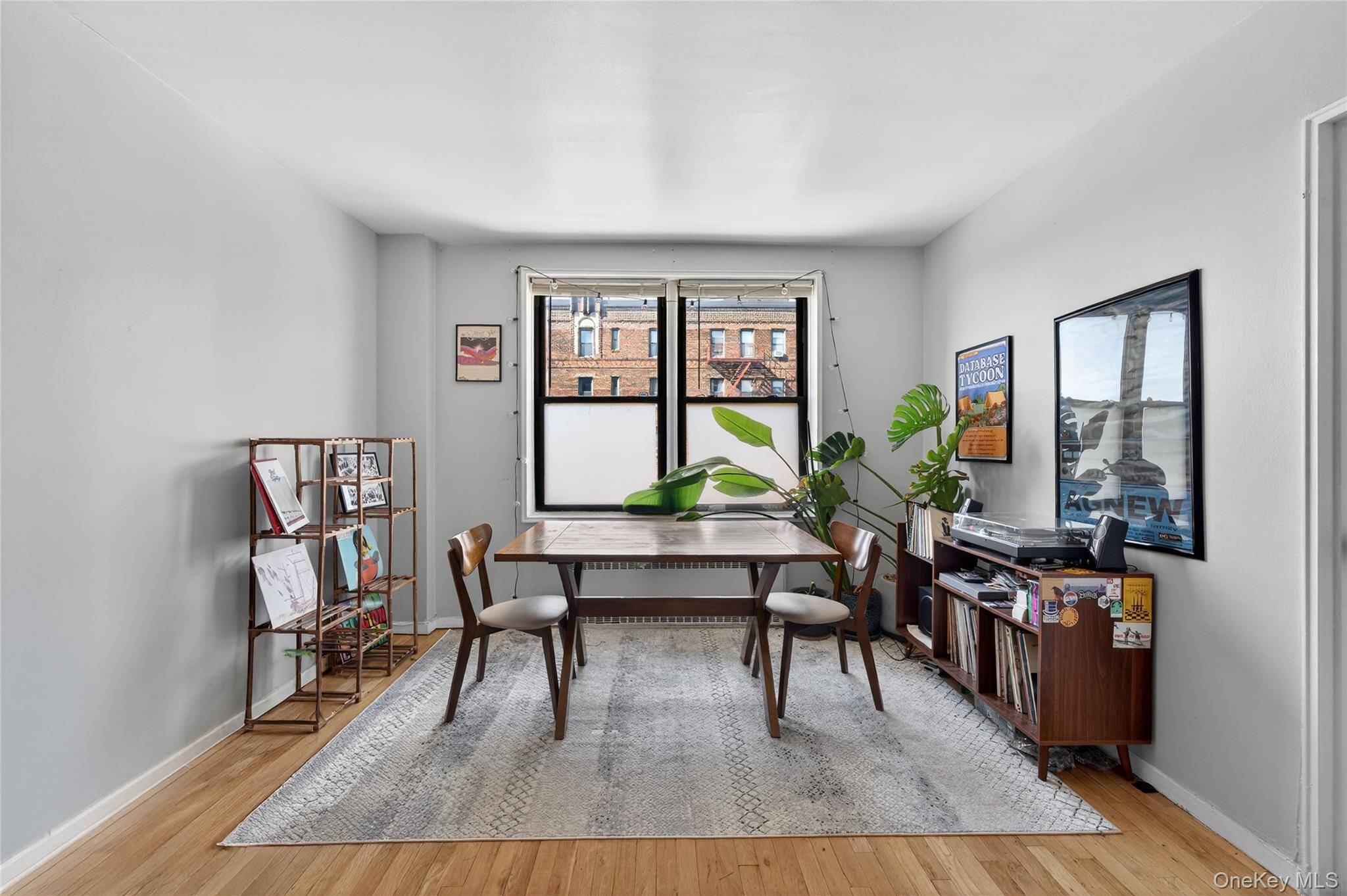 8385 116th ST #4L, Kew Gardens, NY 11418