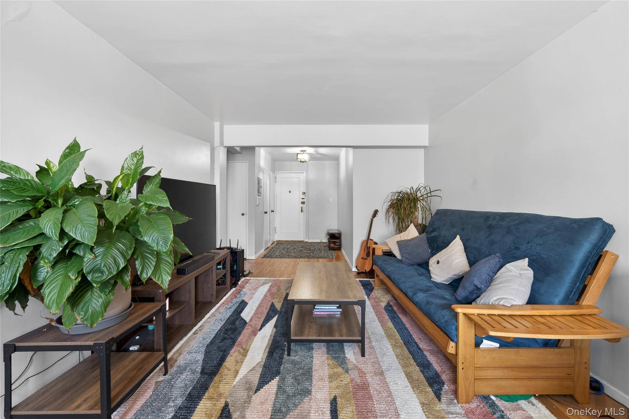 8385 116th ST #4L, Kew Gardens, NY 11418