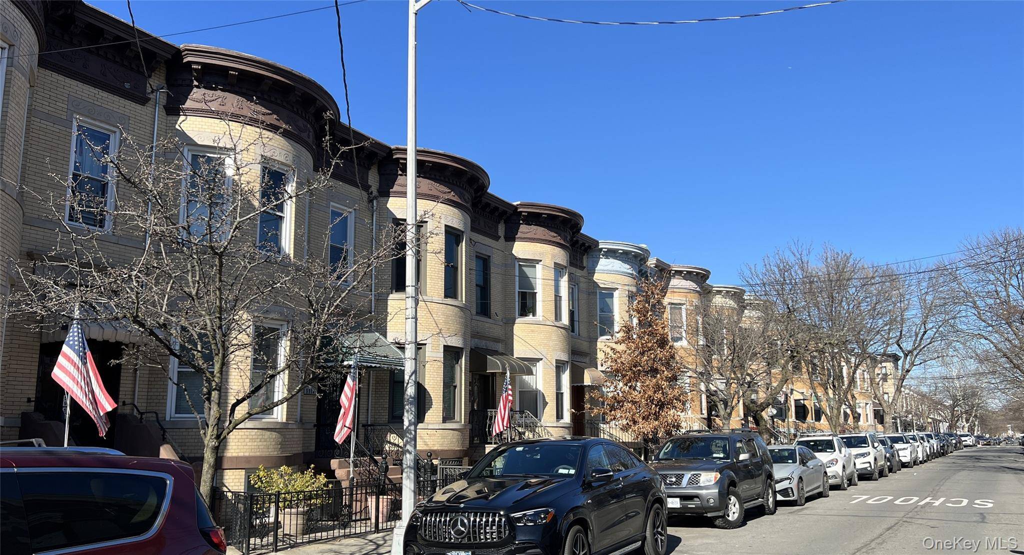59-17 70th AVE, Ridgewood, NY 11385