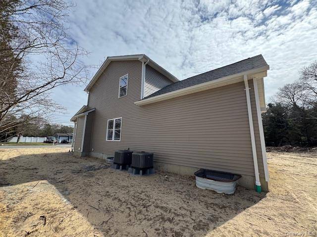 2384 B N/C Walnut AVE, Ronkonkoma, NY 11779