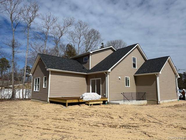 2384 B N/C Walnut AVE, Ronkonkoma, NY 11779