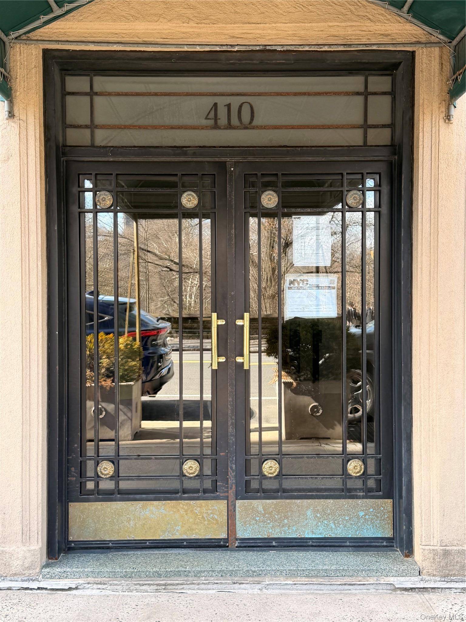 410 Central Park #1F, New York (manhattan), NY 10025