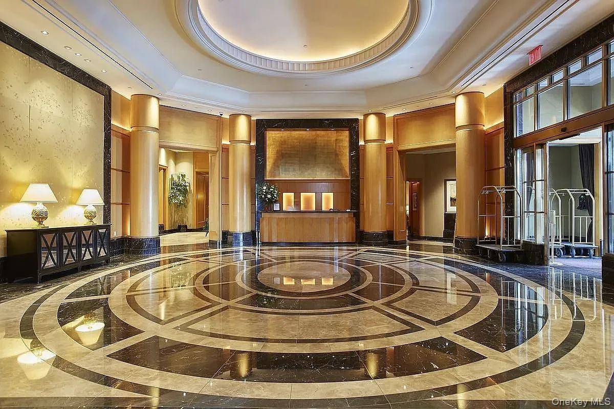 220 Riverside BLVD #19L, New York (manhattan), NY 10069