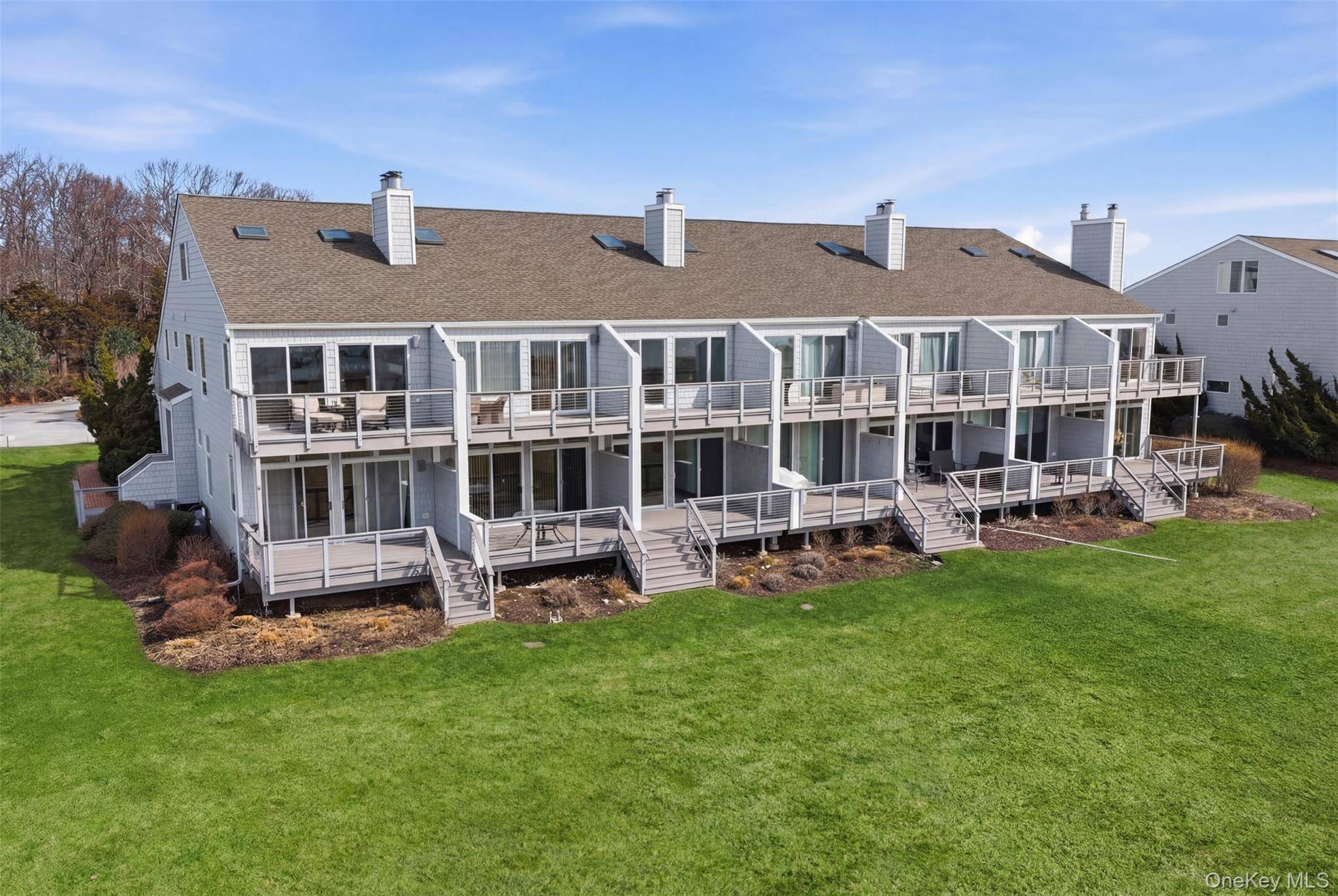 2460 Shipyard LN #5G2, East Marion, NY 11939