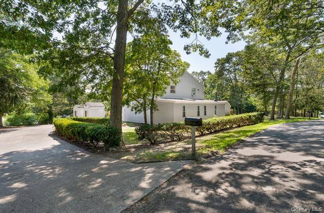 10 Sunnyside DR, Sound Beach, NY 11789