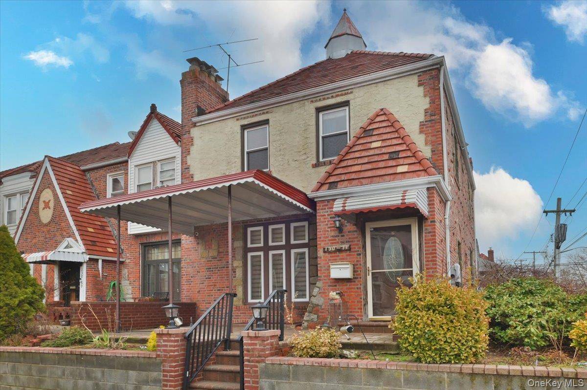 13071 225th ST, Laurelton, NY 11413